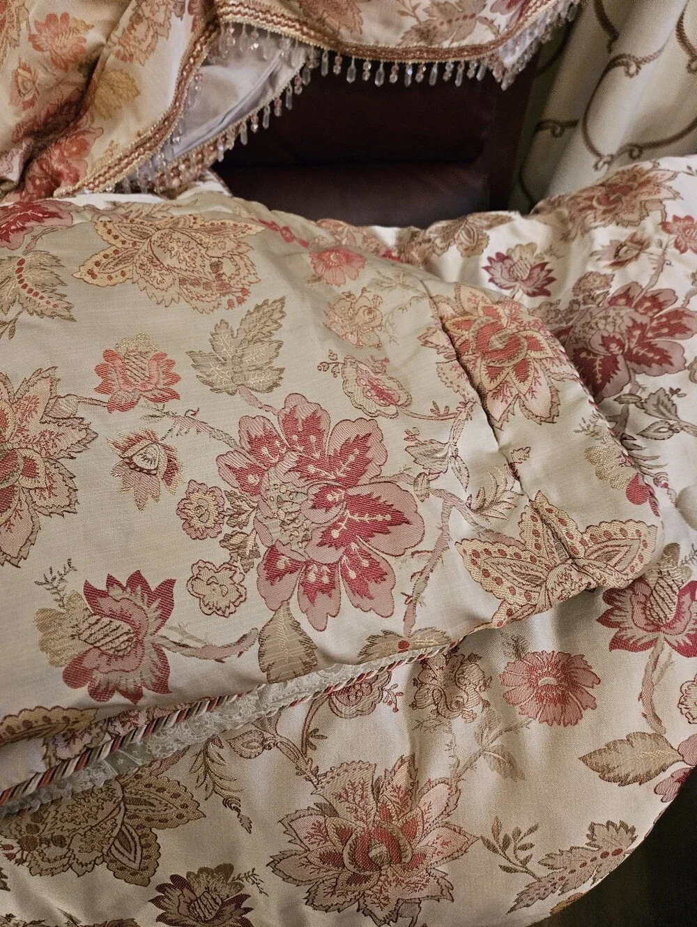 Croscill Queen Comforter Jacobean Floral with Matching Shams and Valance